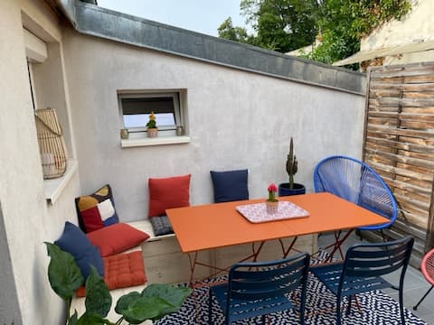 Propriété Airbnb réussie: Charming studio with terrace – at LyMa's à Yvelines