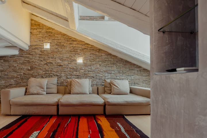 Luxury Attic With Jacuzzi | Trieste City Center - Trieste