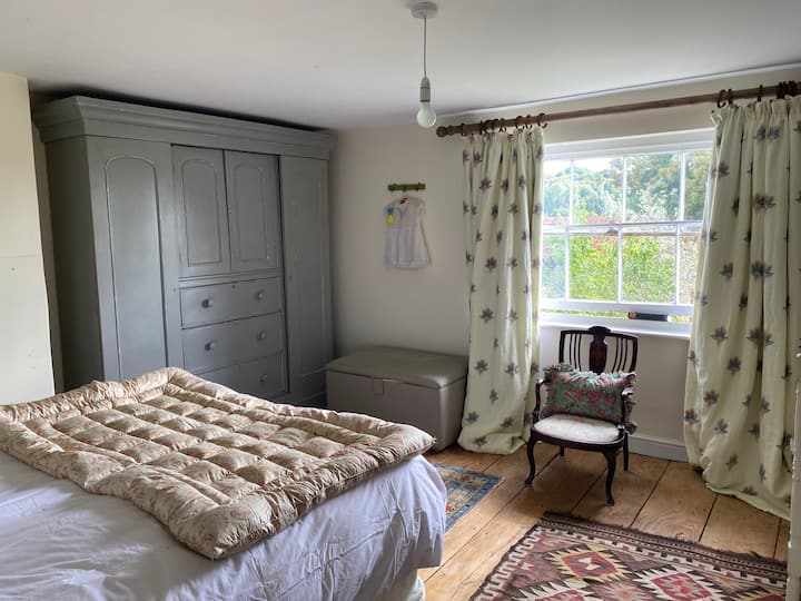 غرفة النوم 1