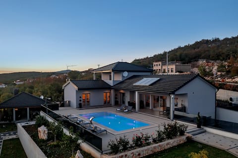 Private Villa “Casa de Lux” | Heated pool