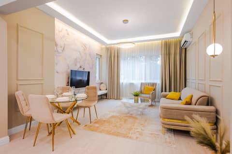 Central Stylish Suite & Studio with Shared Terrace