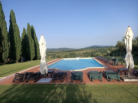 Podere Tresa Umbria-Tuscany border families friends