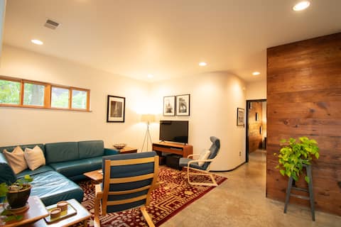 Successful Airbnb property: Athens Getaway, Walk to Downtown in Athens Clarke County Unified Government (Balance)