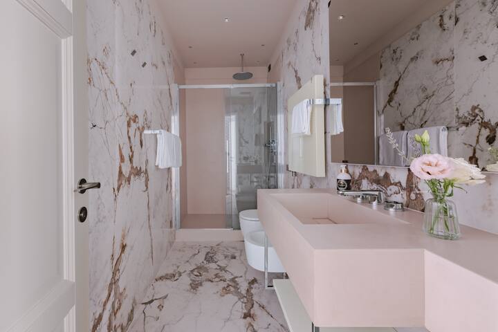 The Signoria Luxury | APT 11 Medusa | Ace Location gallery image 4