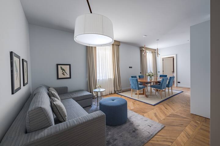 The Signoria Luxury | APT 11 Medusa | Ace Location gallery image 5