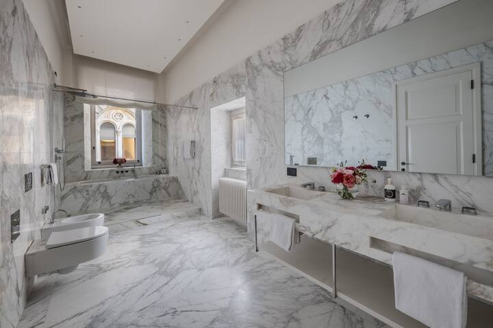 The Signoria Luxury | APT 8 Ercole | Superb View gallery image 5