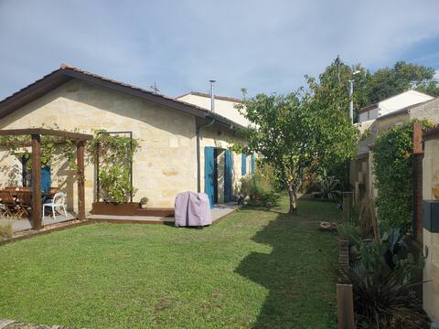 Large and beautiful house (quiet and garden) for 8 max