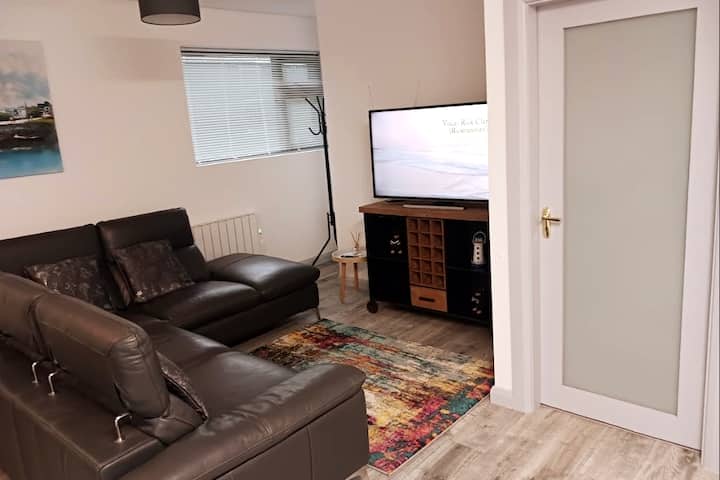 Foxford Lodge
Self Catering Apartment (2 Bedrooms) - Galway