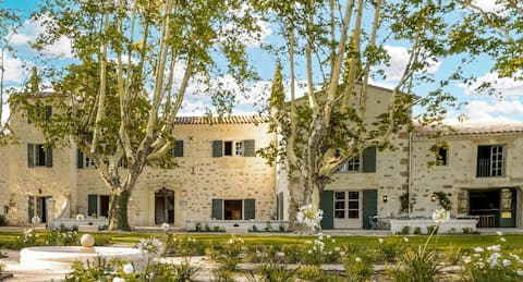 Alpilles Estate near St Remy - up to 11 bedrooms