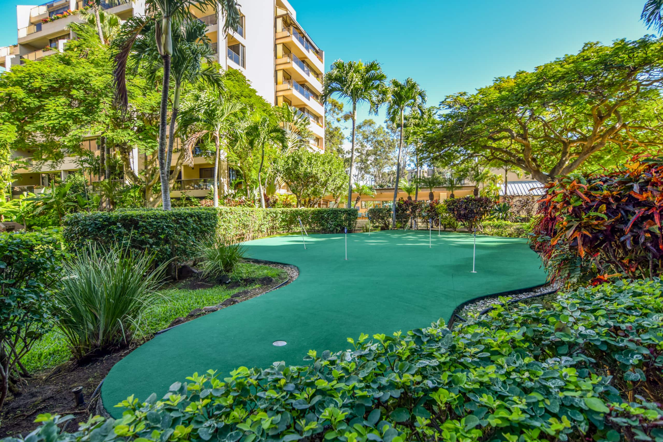 Condo in Lahaina · ★4.83 · 2 bedrooms · 8 beds · 2 baths - Image 30