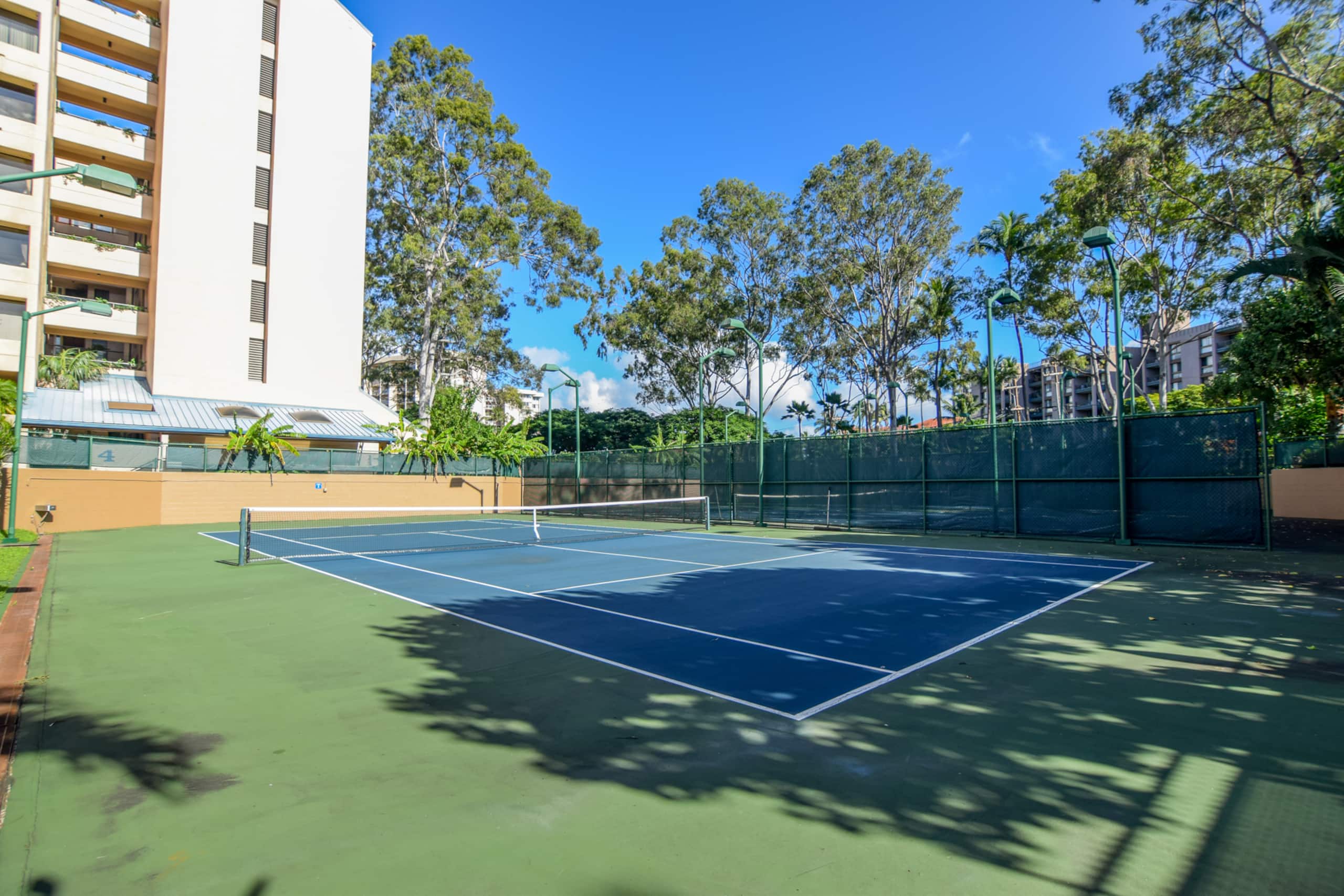 Condo in Lahaina · ★4.83 · 2 bedrooms · 8 beds · 2 baths - Image 27