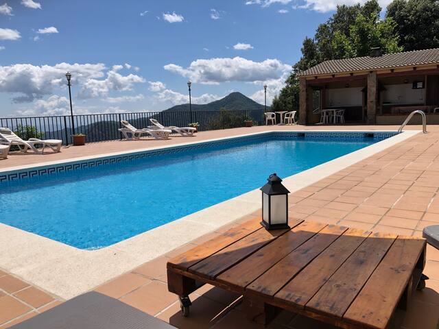 Casa de muntanya per 8 persones gallery image 2