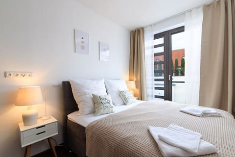 Global Living: City Center | Projector | Kitchen