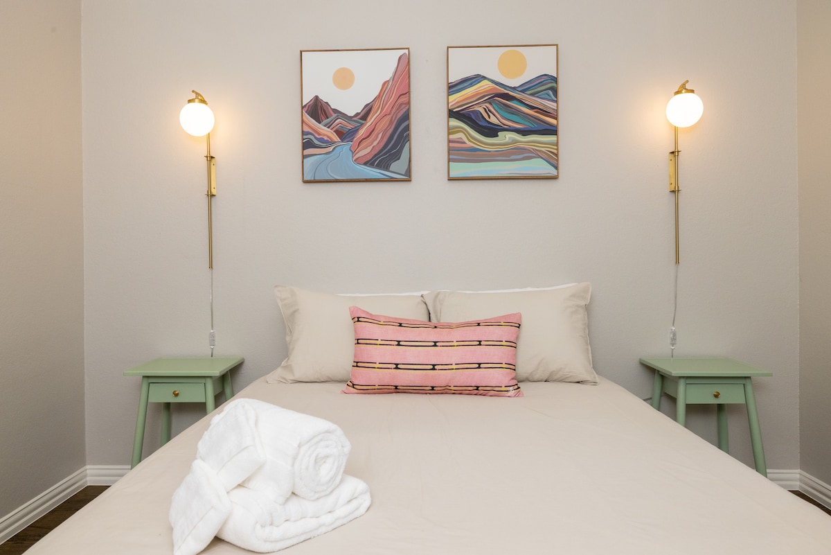 Bedroom #4 - queen bed