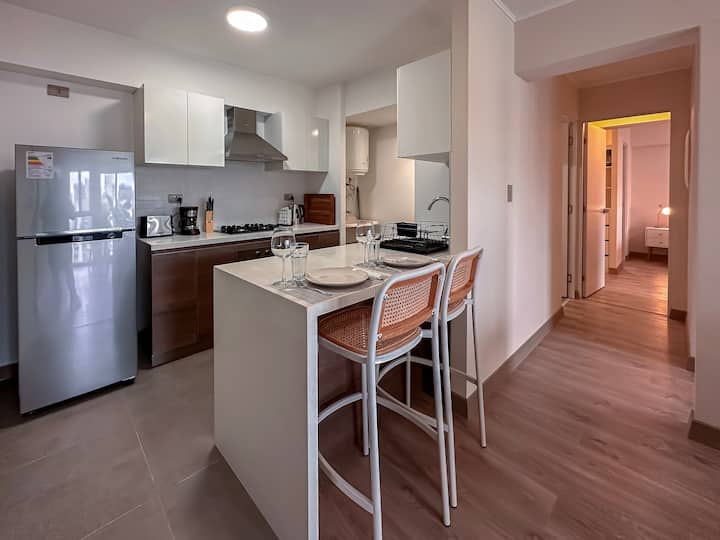 Moderno Apartamento En El Centro De Miraflores - Lima