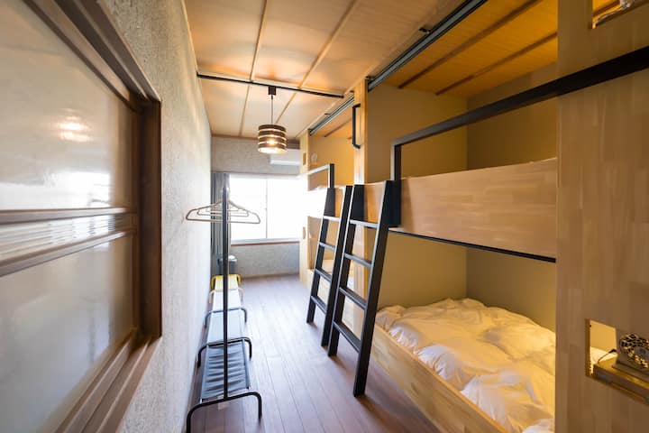 เฮย์เวิร์ดประเภทหอพักมี 4 เตียงใช้สิ่งนี้ได้เช่นกัน