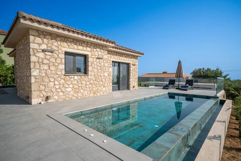 Garden Villa