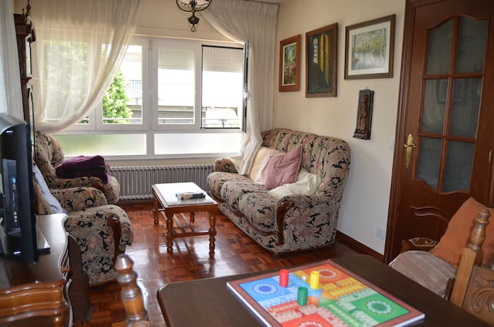 Casa Completa E Independiente En Centro De Melide - Mellid