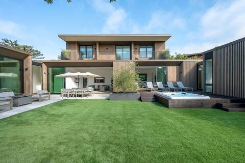 The Courtyard House