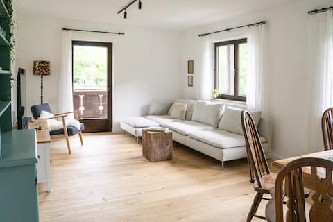 Top performing Airbnb: ServusSepp– Modern alpine interiors & amazing view in Oberammergau