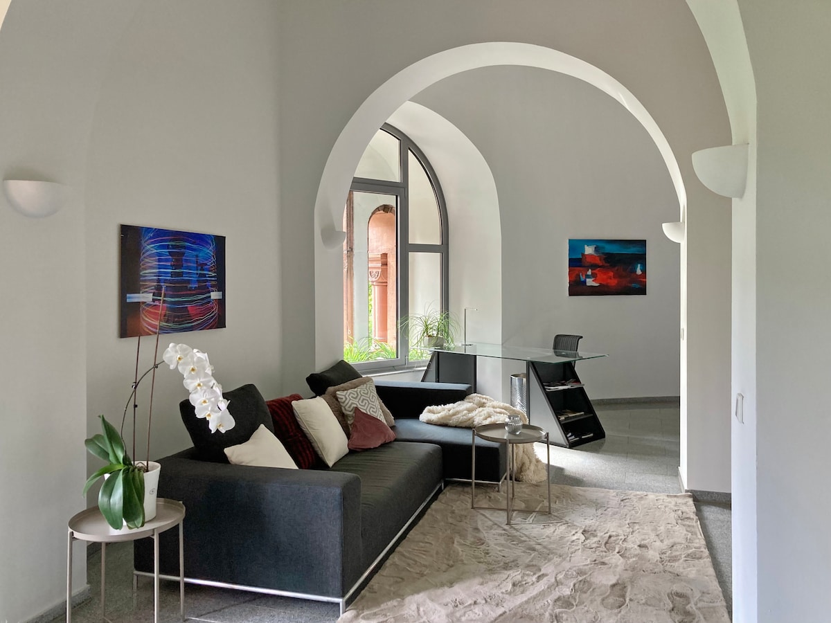 Airbnb performant: Exclusive living in the historic tower à Worms