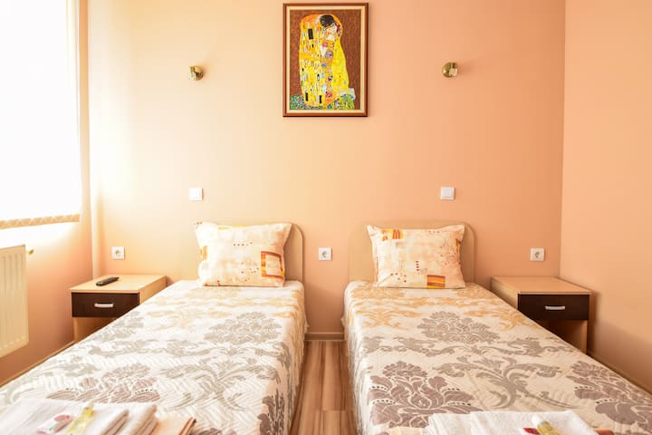 საძინებელი 2