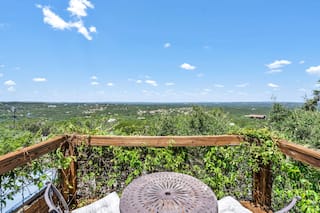 Stay near Dripping Springs