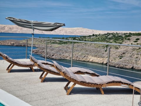 Rosemary Resort Cesarica Apt Nr1