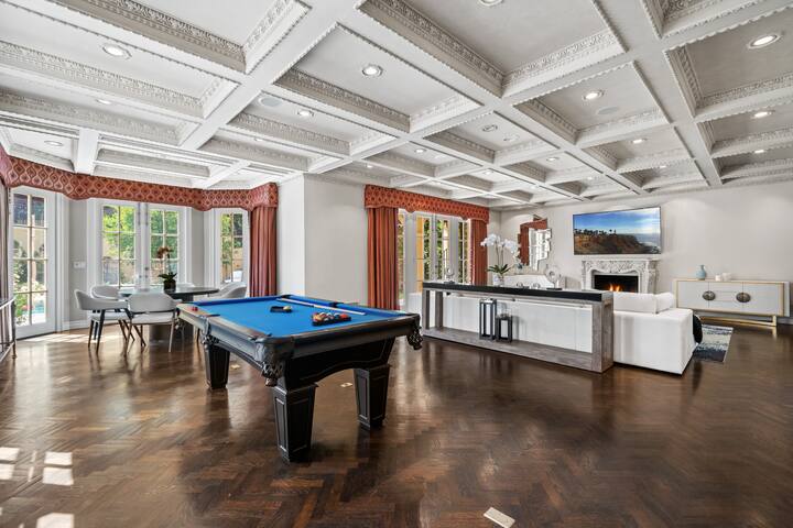 Huge Beverly Hills Private Estate (10,000 Sq Ft) gallery image 5