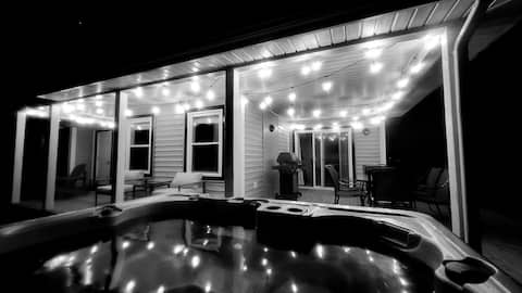 Hot Tub, Secluded Location, Golf View (HST Incl)