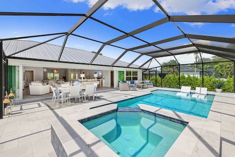 Popular Airbnb listing: Pool Home Minutes to the Beach in Naples / Marco Island