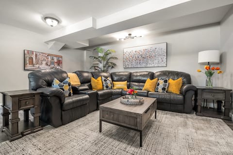 Top performing Airbnb: Charming~2Bed~Central~Near Downtown & Parks in Mount Pleasant