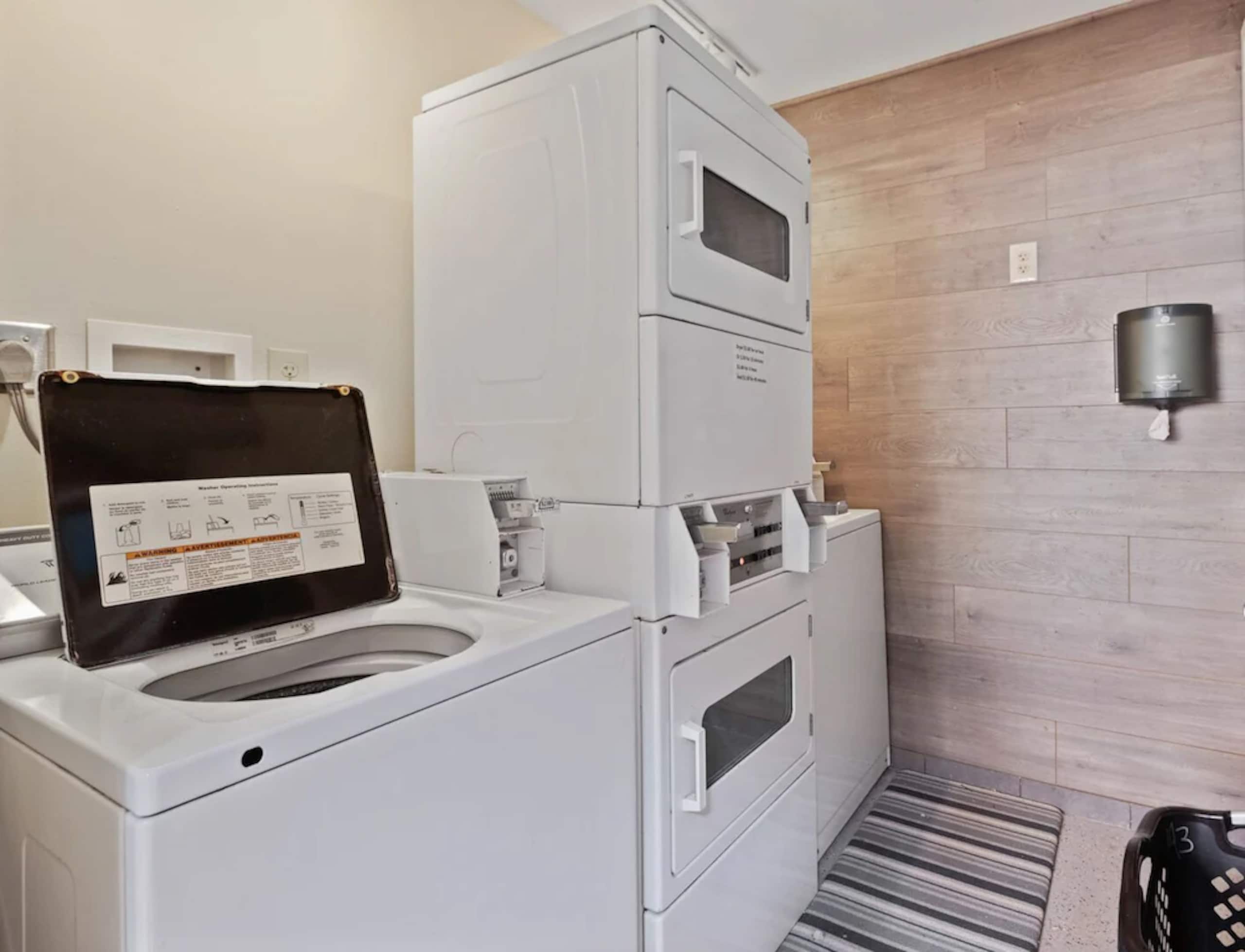 Condo in Kihei · ★4.94 · 1 bedroom · 1 bed · 1 bath - Image 27