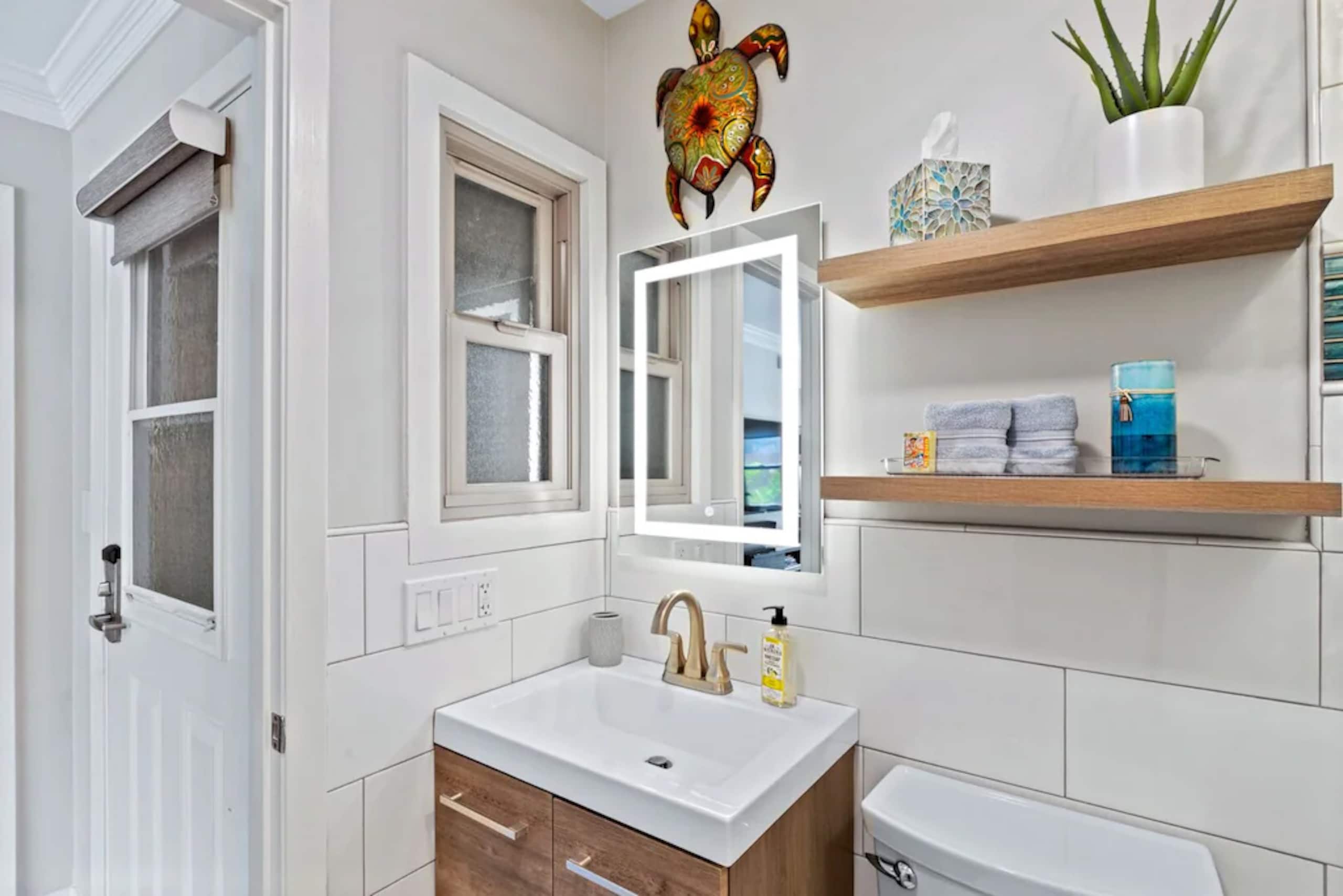 Condo in Kihei · ★4.94 · 1 bedroom · 1 bed · 1 bath - Image 18
