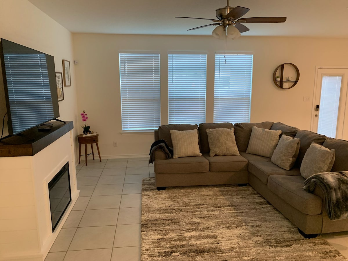 Sebule - Ghorofa ya Kwanza