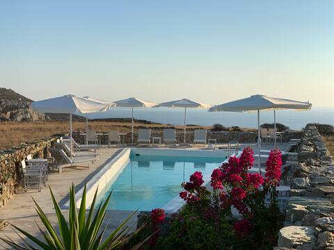 Lithia Villas - Folegandros - Villa Elia &  pool