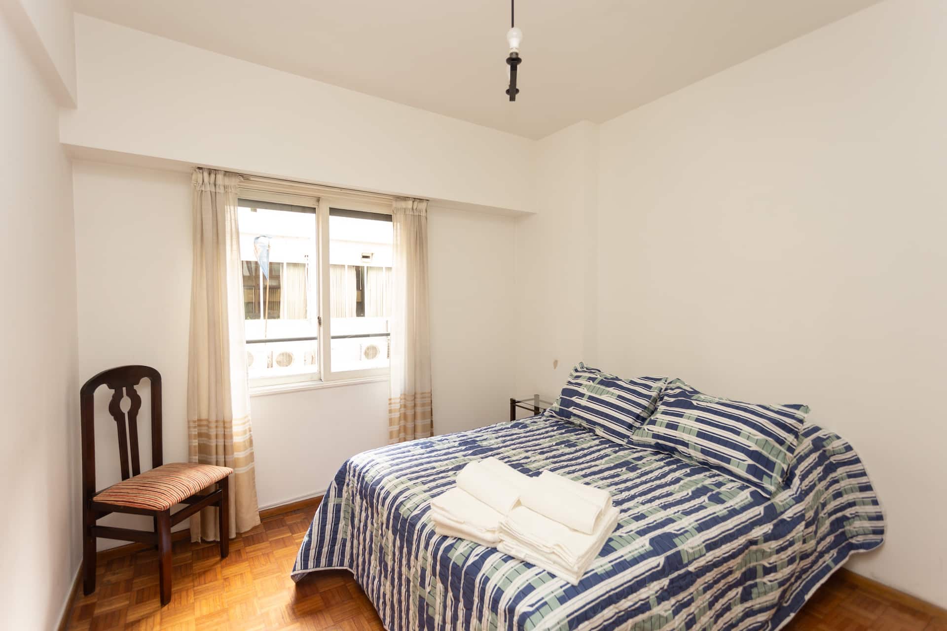 Fully furnished one-bedroom apartment in Monserrat