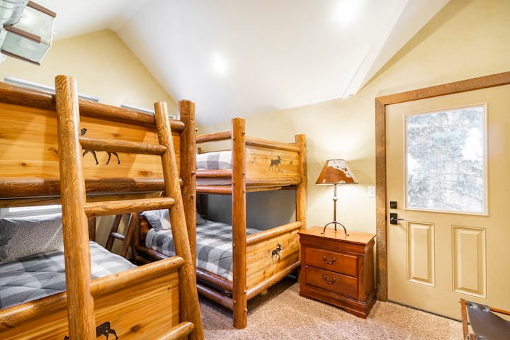Bedroom 3 has 2 bunkbeds (sleeps 4). Each bed has a memory foam mattress topper and warm flannel sheets.