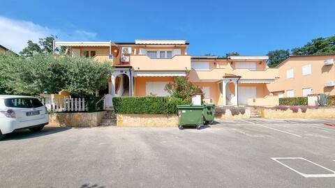 Carlo -Apartment 70m from the sea, for 4-5 persons