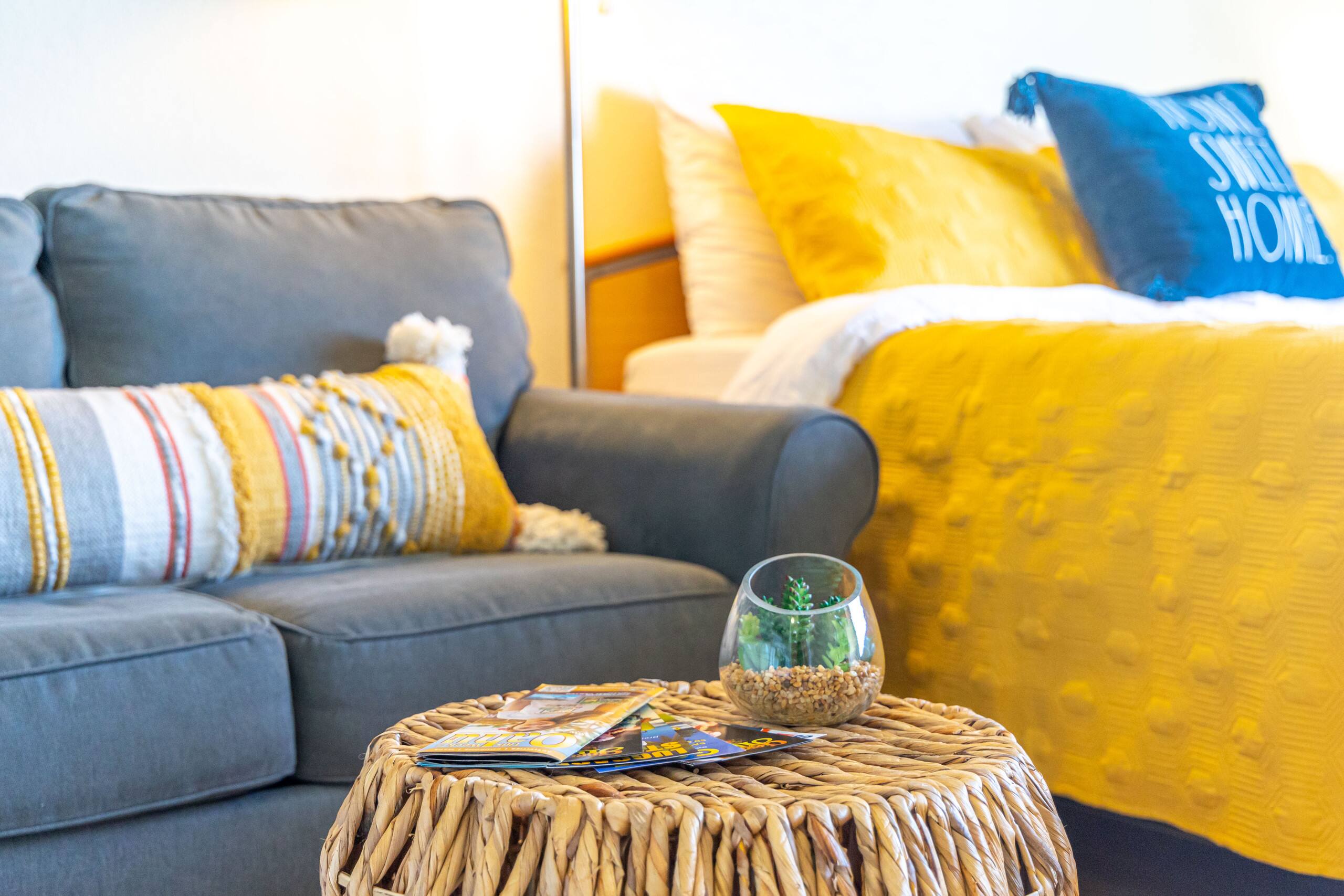 Condo in Honolulu · ★4.72 · Studio · 2 beds · 1 private bath - Image 15