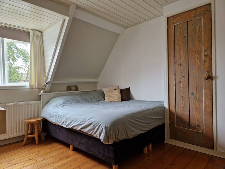 საძინებელი 1