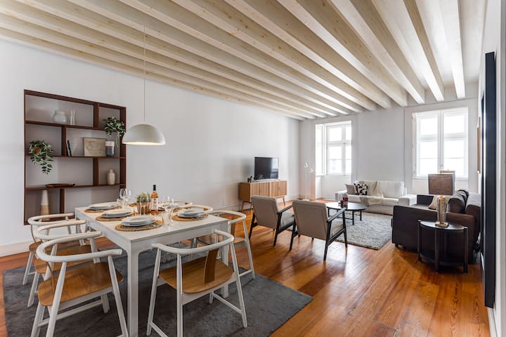 Chiado Premium@ Chic Condo/ Parking /Lift