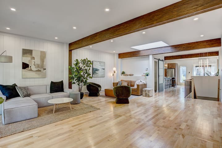 Luxury home | rooftop, spa & parking | Montréal