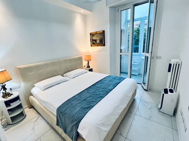 Apartment 812 gallery image 4