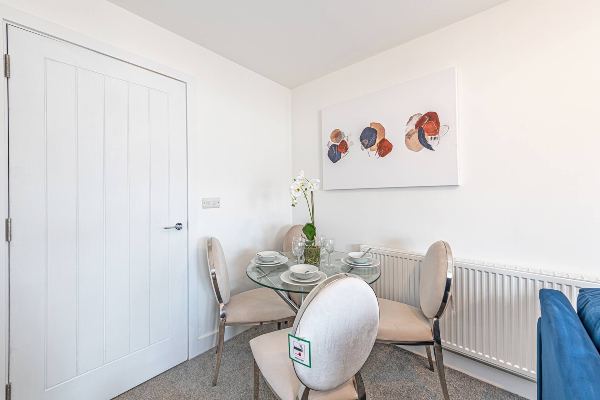 2 bedroom accommodation in Heswall, near Liverpool — photo 3