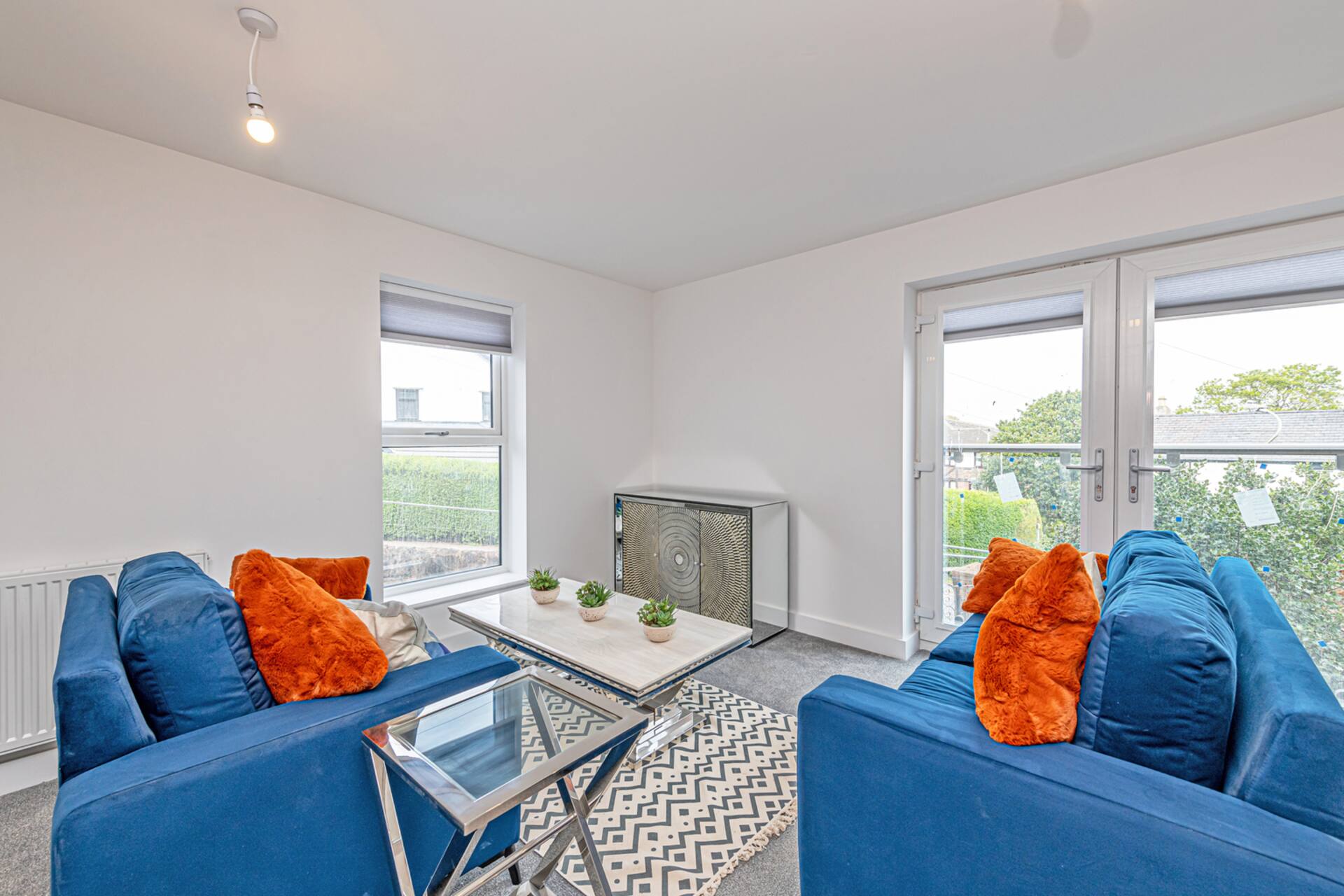 2 bedroom accommodation in Heswall, near Liverpool — photo 2