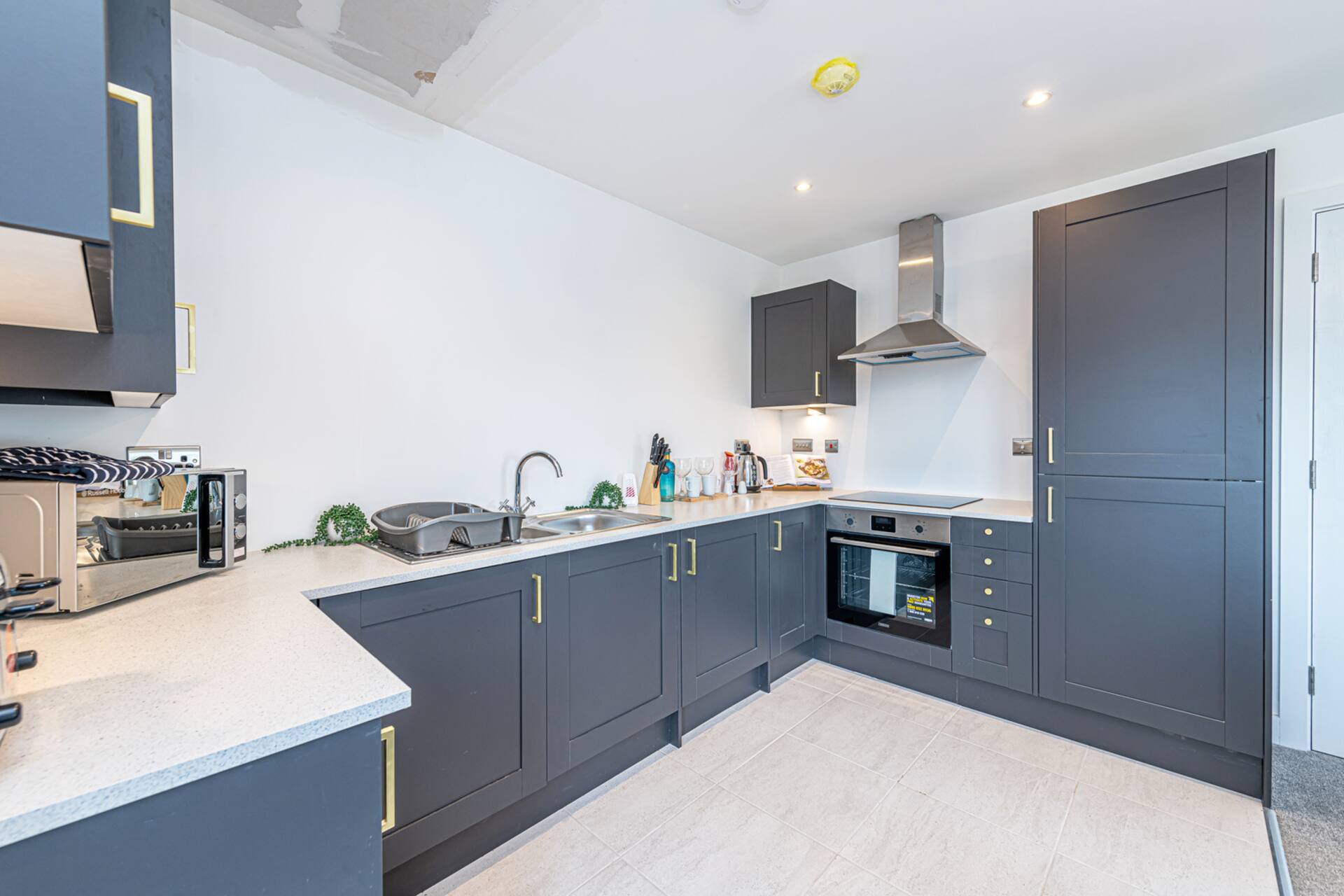 2 bedroom accommodation in Heswall, near Liverpool — photo 4