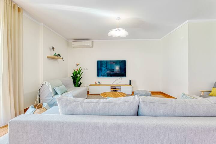 Lisbon Stunning House with Terrace gallery image 3