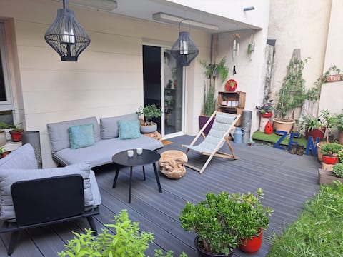 T2 cosy, proche Paris, jardin + parking privé.