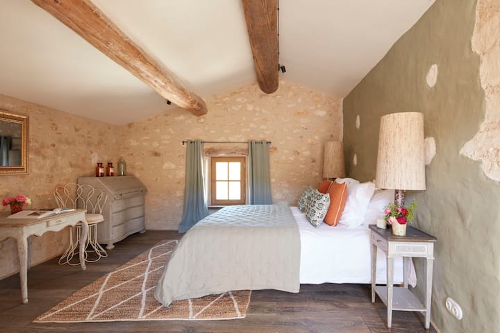 საძინებელი 4